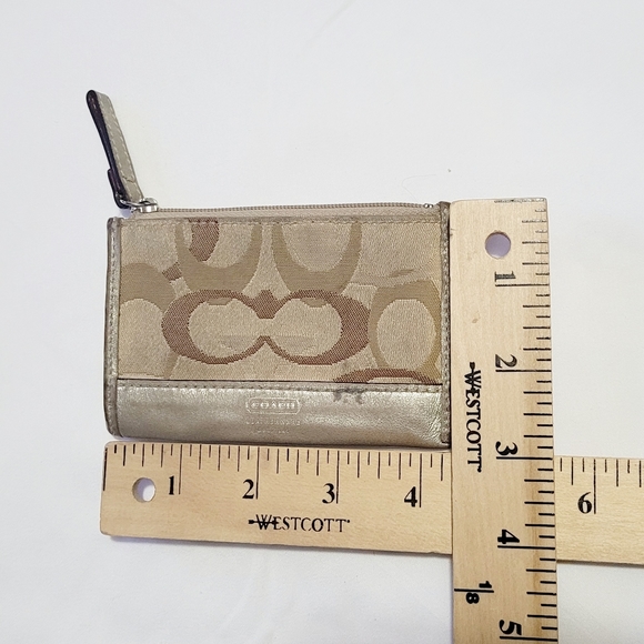CUTE Coach Signature Coin Purse Keychain 🔑 - Picture 4 of 5